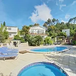 וילה Rossello With Private Pool *